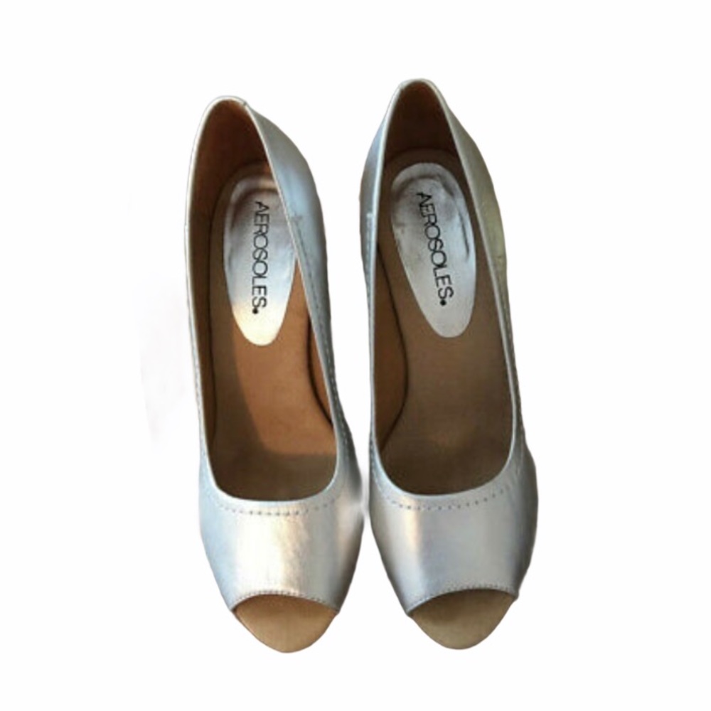 Aerosoles Silver Metallic Peep-Toe 3 1/4 Heels